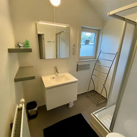 בית נופש Leuke Vakantiewoning Met Tuin In Westende מידלקרק