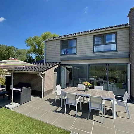 Leuke Vakantiewoning Met Tuin In Westende בית נופש